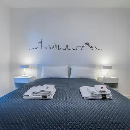 Prime Living Milano Merlata - Cozy Garden Apartment-2