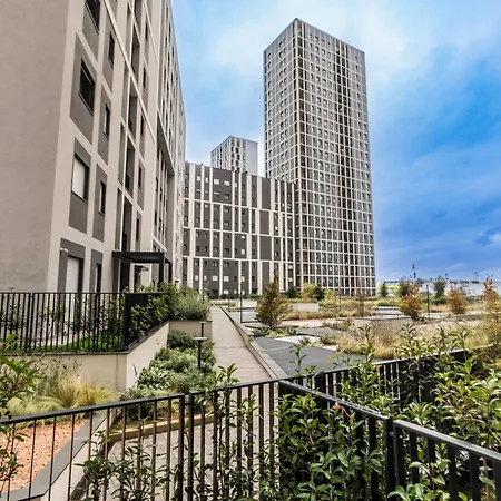 Prime Living Milano Merlata - Cozy Garden Apartment-3